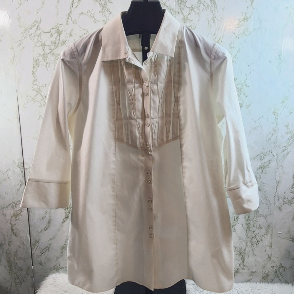 CHICO'S Non-Iron Tuxedo Front Cotton Blouse